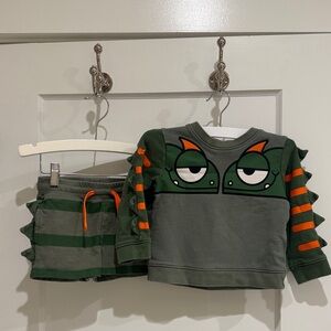 Stella McCartney Boy's Striped Spiked Shorts & matching Sweatshirt In Green 3T